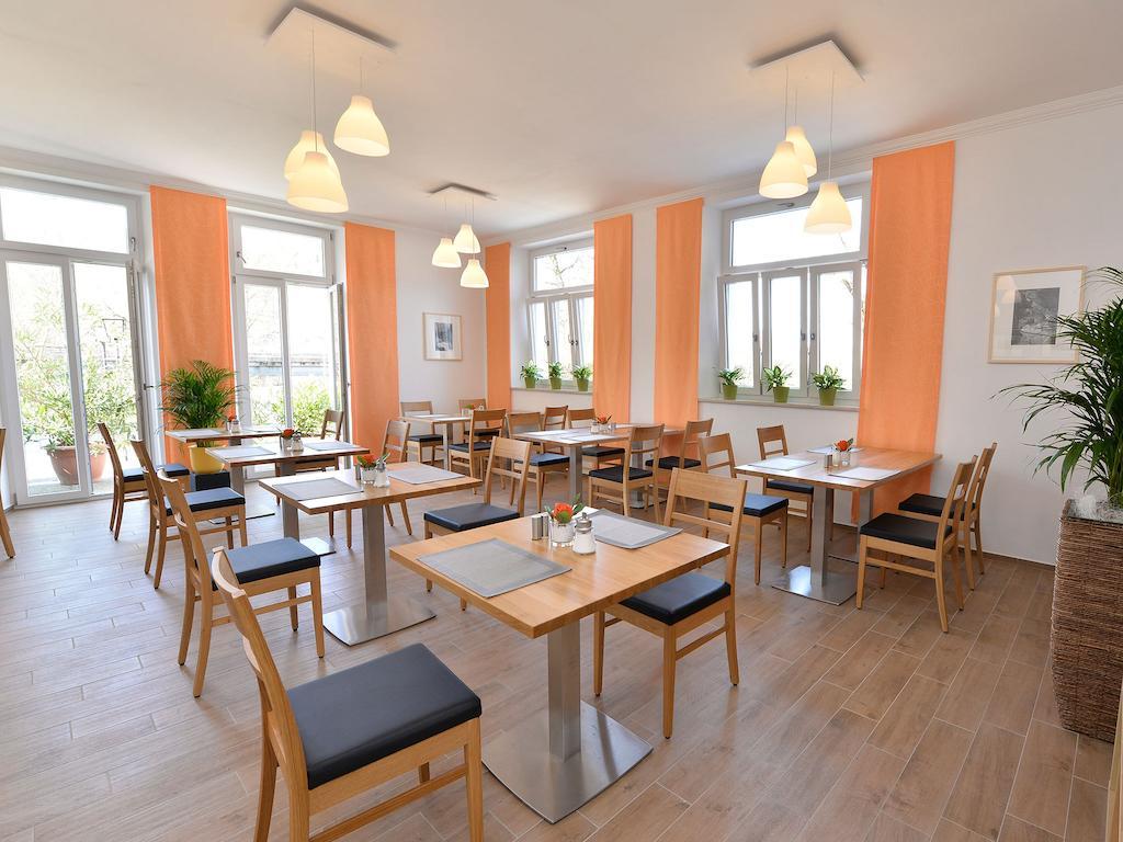 Pension Gambrinus Passau Exterior photo